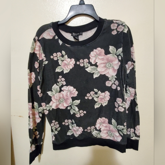 A Floral sweater - Picture 1 of 4